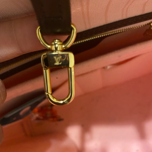 Louis Vuitton Neverfull Damier MM - Picture 7 of 11